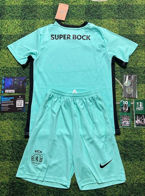 Conjunto infantil COM MEIAS terceiro equipamento verde 2025/26